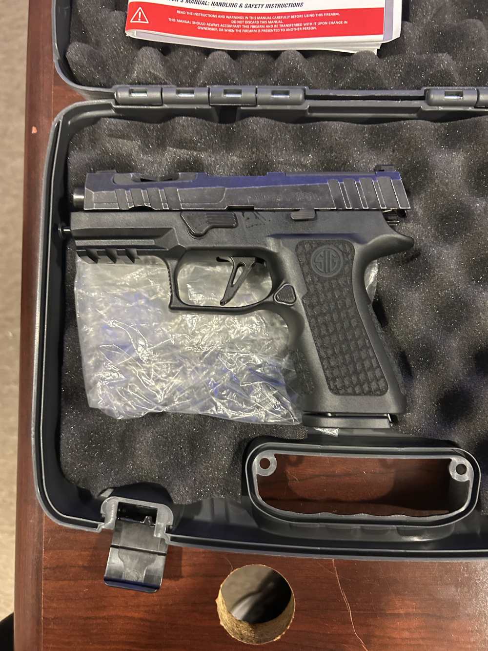p320 Sig Sauer Custom Works New w/box-img-2