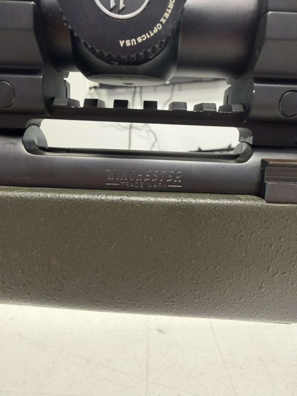 WINCHESTER 300 WIN MAG W/ VORTEX VIPER 6-24X-img-1