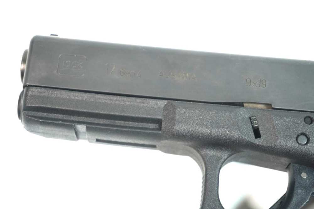 GLOCK 17 GEN4 9MM PISTOL – BACKSTRAPS • BOX • NO RESERVE!-img-14