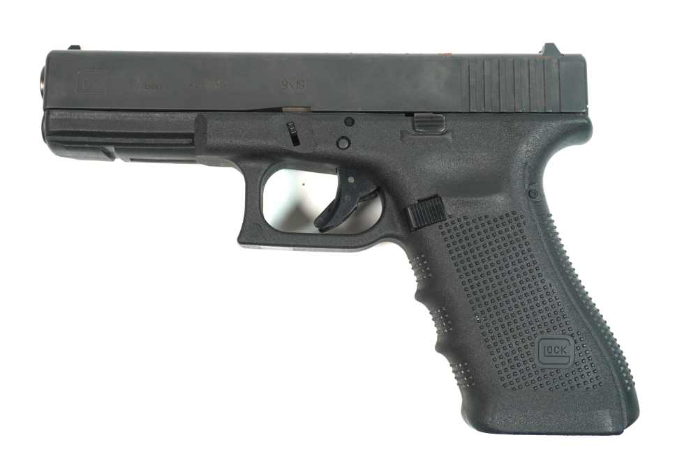 GLOCK 17 GEN4 9MM PISTOL – BACKSTRAPS • BOX • NO RESERVE!-img-10