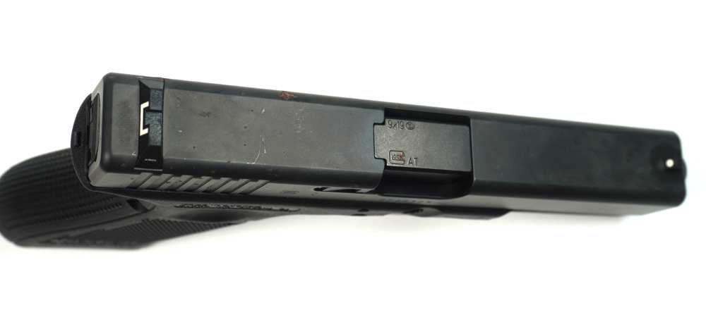GLOCK 17 GEN4 9MM PISTOL – BACKSTRAPS • BOX • NO RESERVE!-img-15