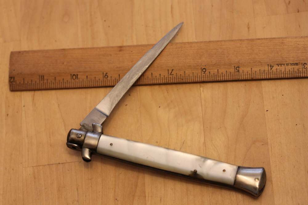 Old Italy automatic knife – white-img-4