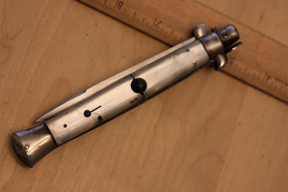 Old Italy automatic knife – white-img-5