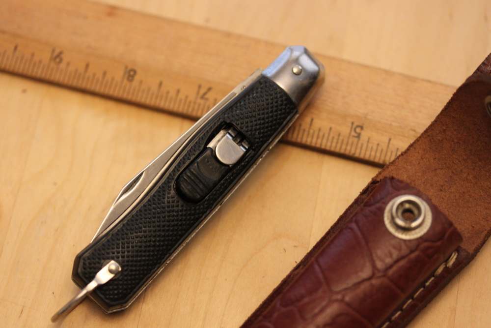 Old Taiwan automatic knife-img-4