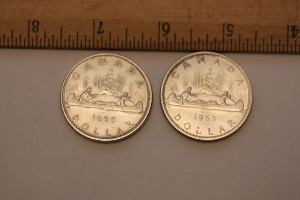 Canada silver dollar coin lot 1.2 oz-img-1