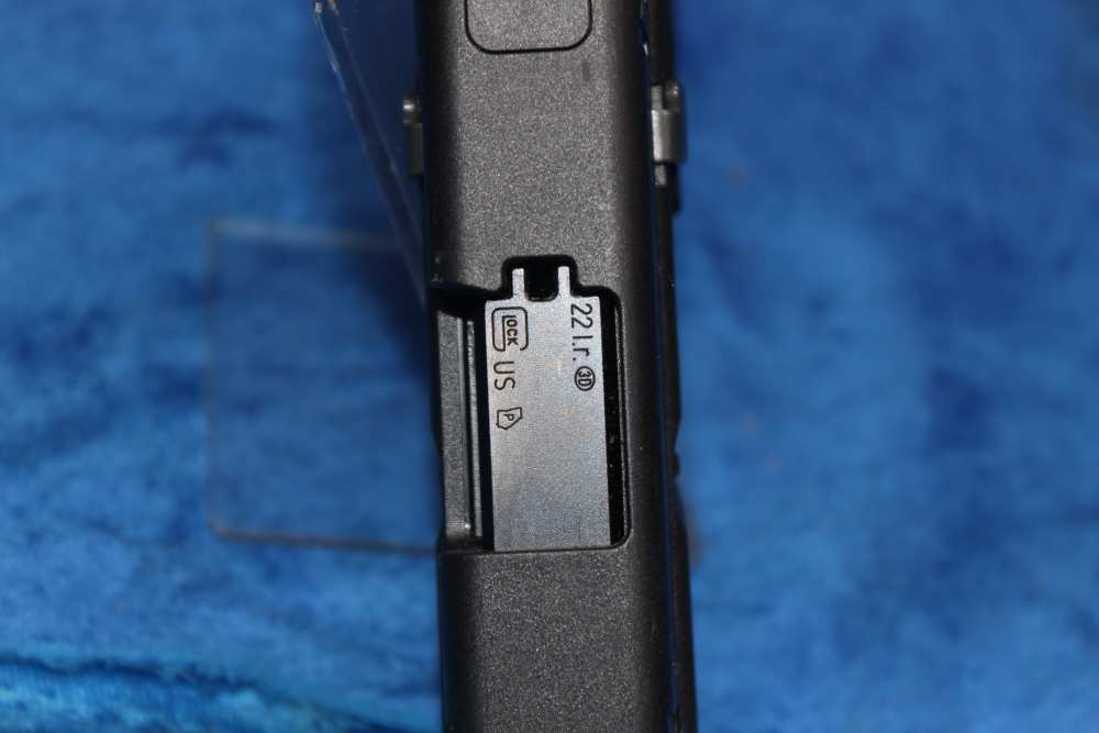 Glock 44 .22lr Semi-Automatic Pistol 4" Barrel with Magazine, Hard Case-img-20