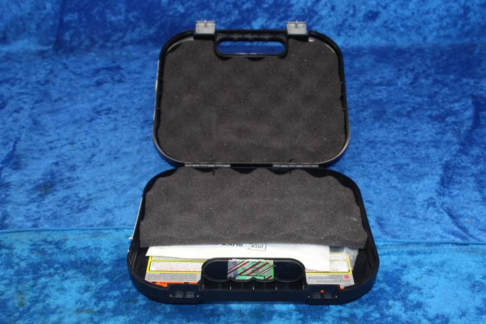 Glock 44 .22lr Semi-Automatic Pistol 4" Barrel with Magazine, Hard Case-img-34