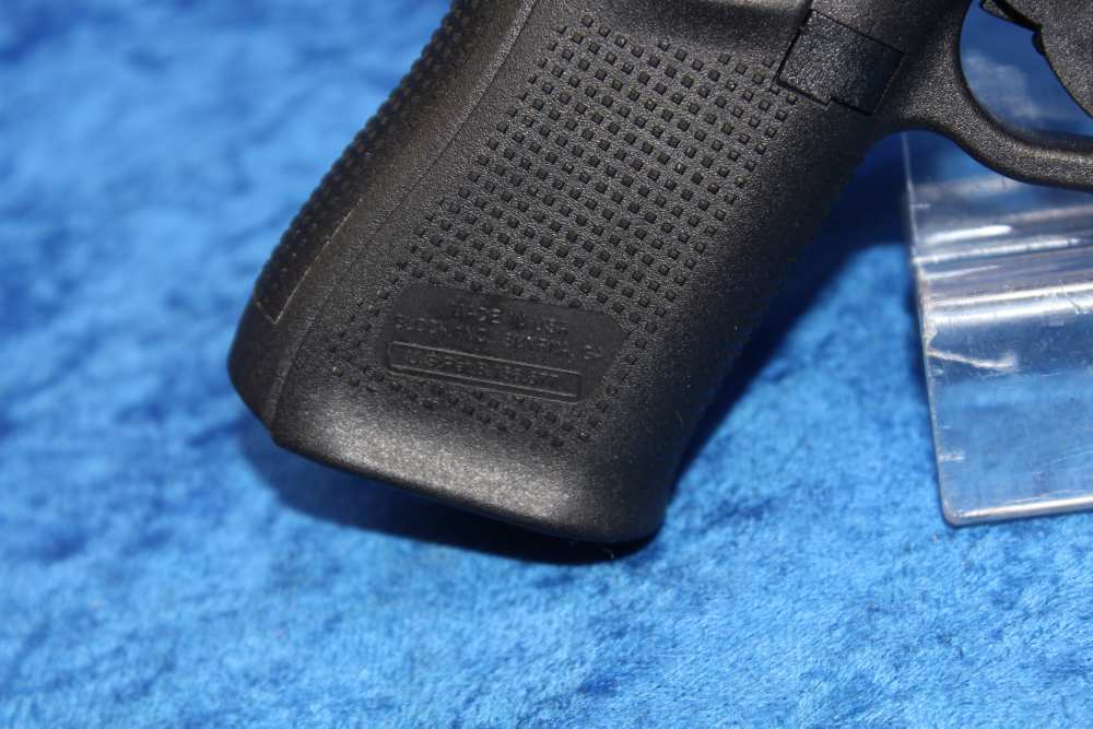 Glock 44 .22lr Semi-Automatic Pistol 4" Barrel with Magazine, Hard Case-img-13
