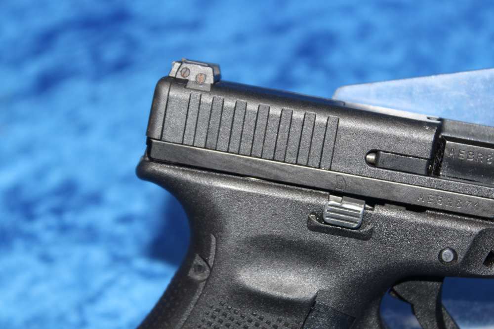 Glock 44 .22lr Semi-Automatic Pistol 4" Barrel with Magazine, Hard Case-img-11