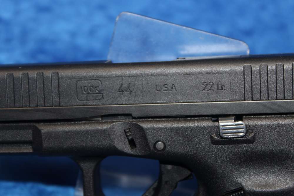 Glock 44 .22lr Semi-Automatic Pistol 4" Barrel with Magazine, Hard Case-img-3