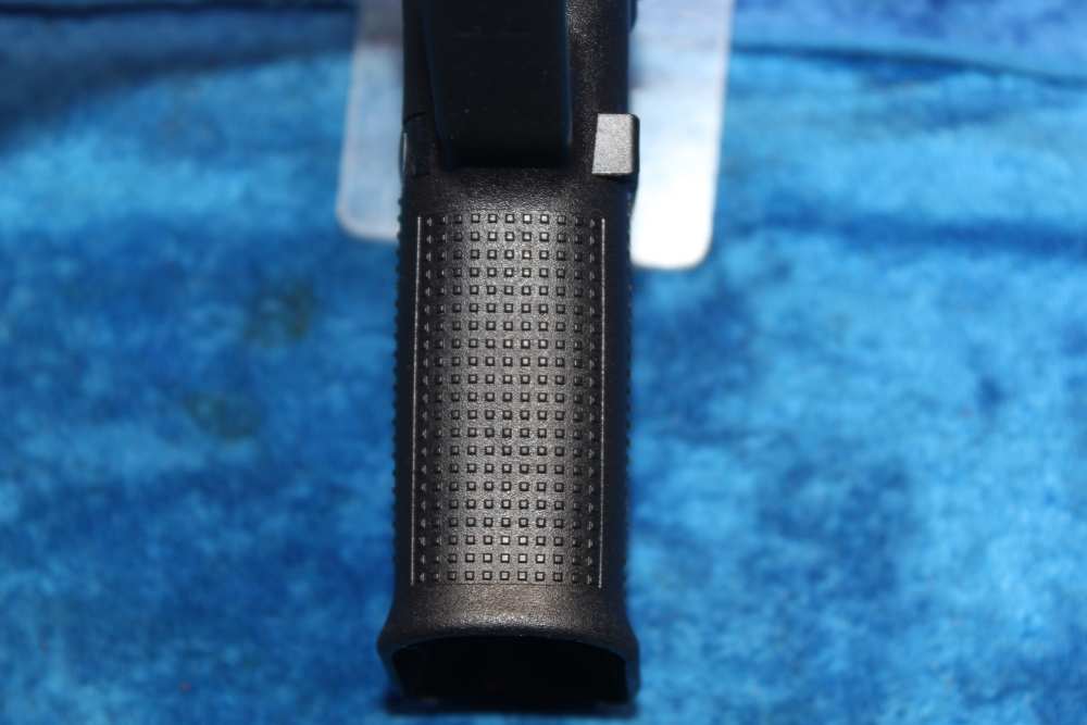 Glock 44 .22lr Semi-Automatic Pistol 4" Barrel with Magazine, Hard Case-img-25