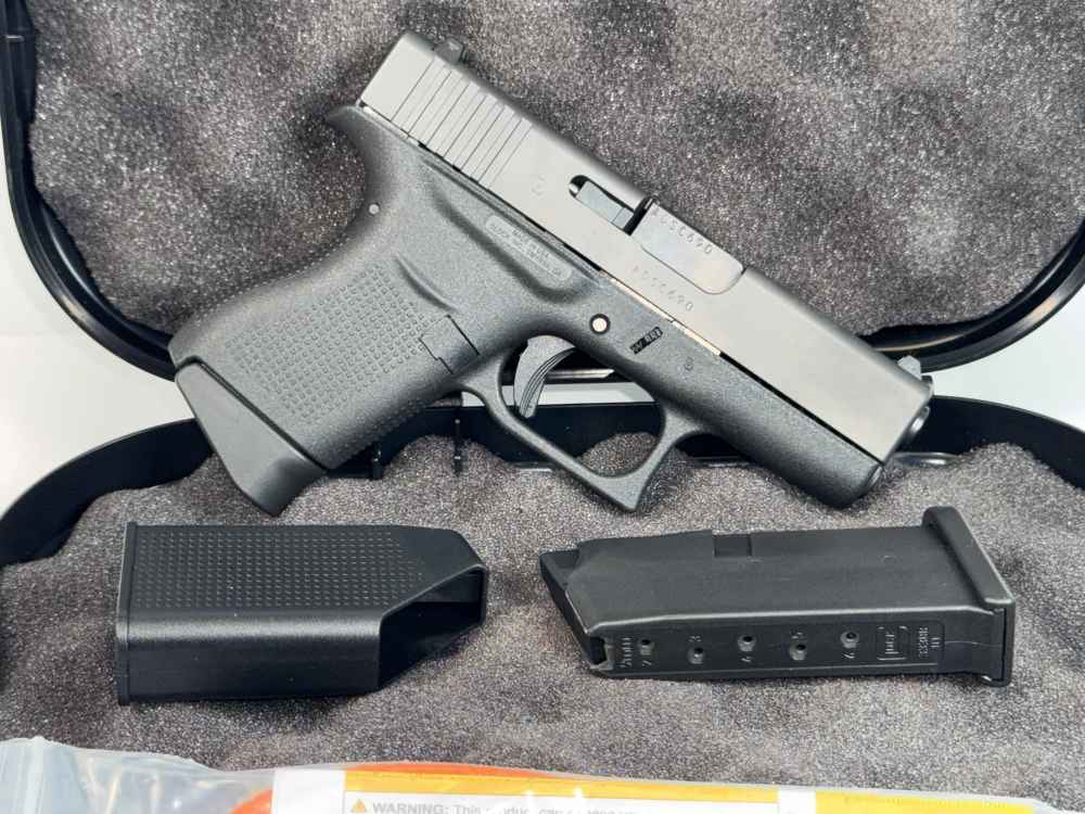 GLOCK 43 9MM SUBCOMPACT PISTOL – BOX & PAPERS • NO RESERVE!-img-2