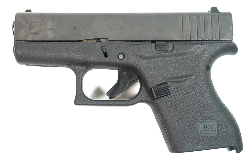 GLOCK 43 9MM SUBCOMPACT PISTOL – BOX & PAPERS • NO RESERVE!-img-12