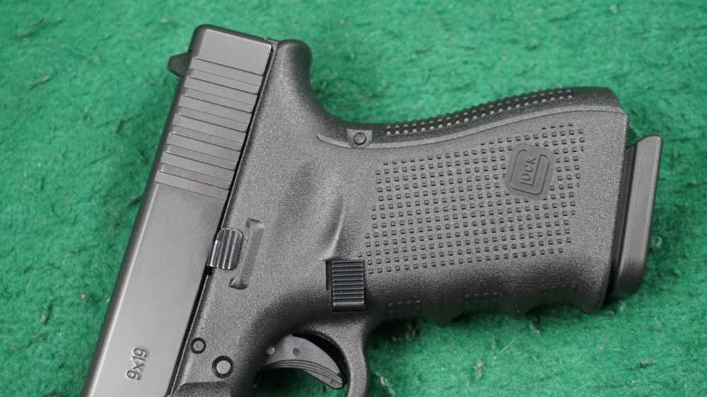 Unfired #37 of 1000 Talo / Glock 19 Gen4 Navy Seal Foundation 9mm 1¢ Start -img-6