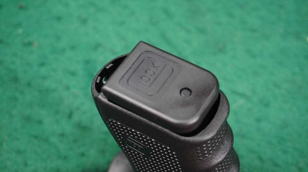 Unfired #37 of 1000 Talo / Glock 19 Gen4 Navy Seal Foundation 9mm 1¢ Start -img-21