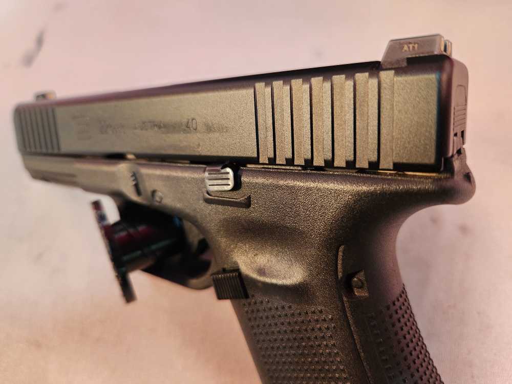 *POLICE TRADE IN* GLOCK 22 GEN5 40S&W USED! PENNY ACUTION!-img-2