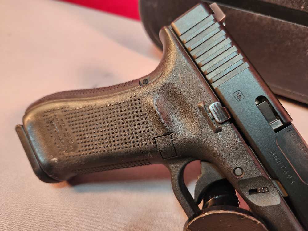 *POLICE TRADE IN* GLOCK 22 GEN5 40S&W USED! PENNY ACUTION!-img-6