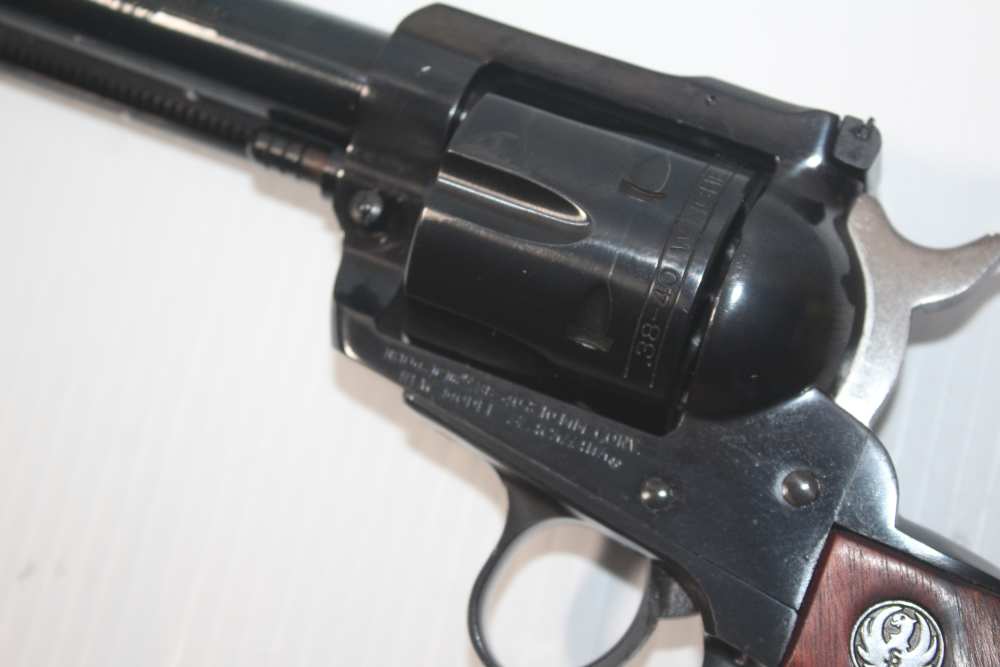 Ruger New Model Blackhawk Convertible Buckeye Revolver .38-40 & 10mm Nice-img-31