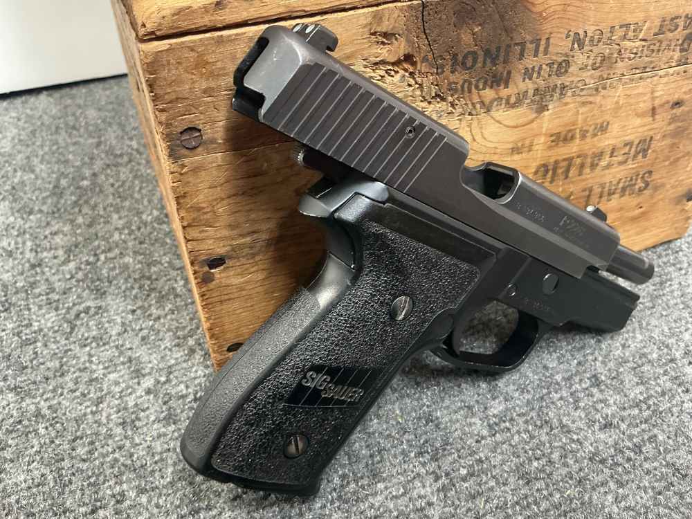 SIG Sauer P228 West German 9mm – 90% **Penny**-img-18
