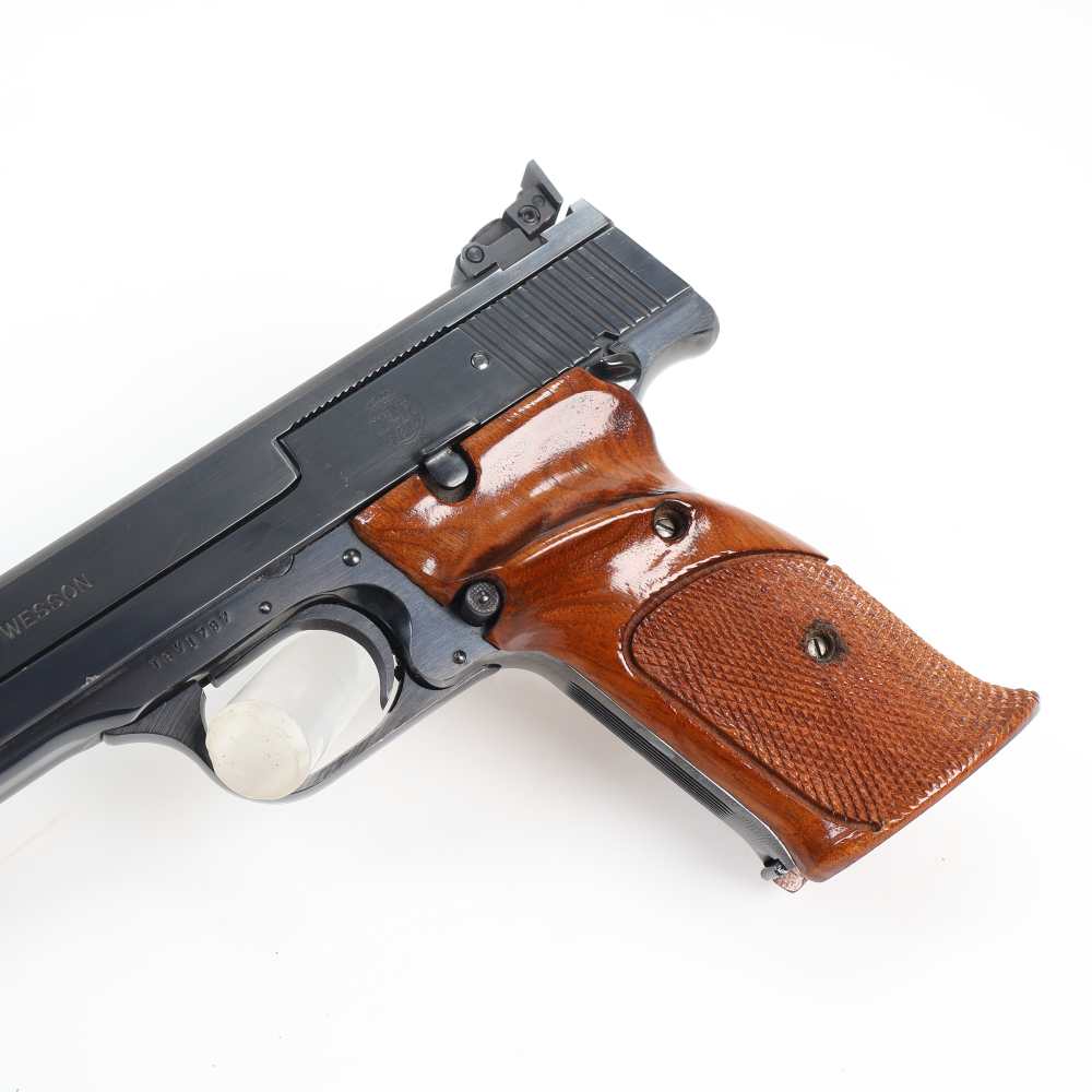 Smith & Wesson Model 41 .22LR 5.5" Heavy Barrel Beautiful Blued Circa 1988!-img-7