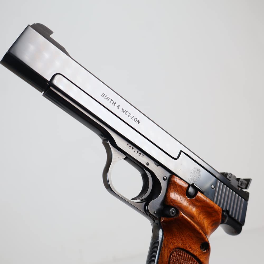 Smith & Wesson Model 41 .22LR 5.5" Heavy Barrel Beautiful Blued Circa 1988!-img-15