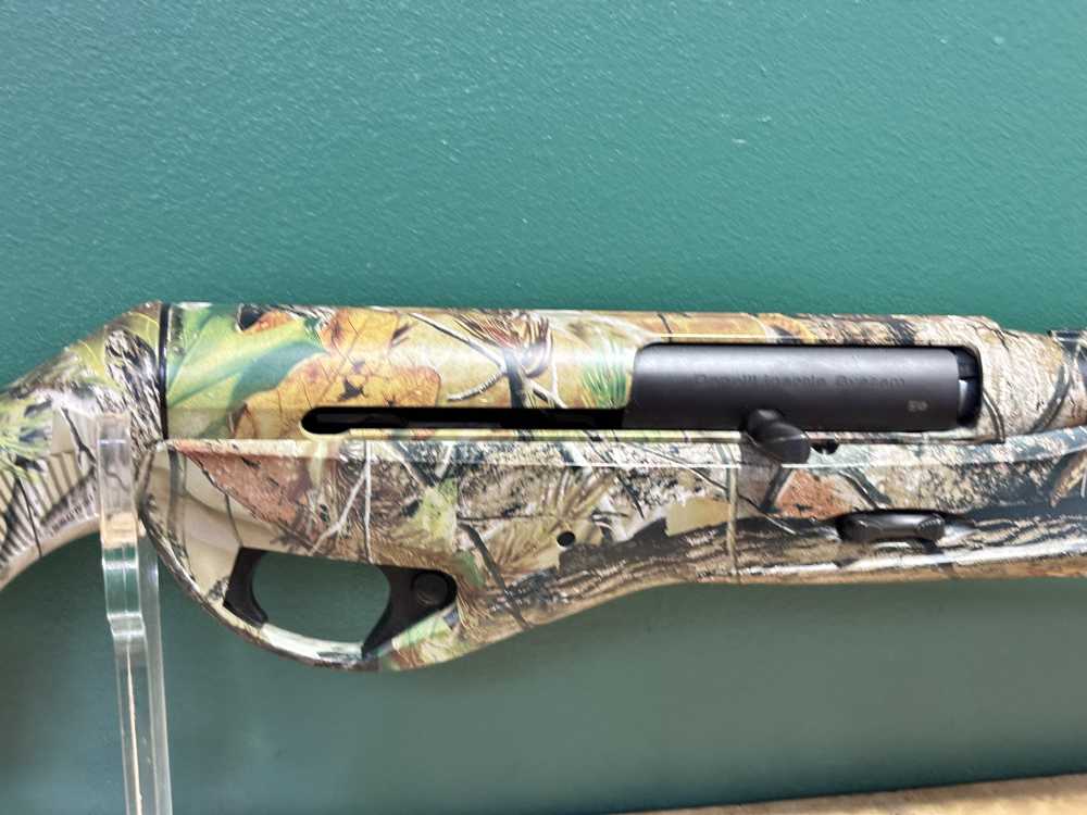 Benelli Vinci 12 ga Semi Auto Shotgun Realtree Camo 26" Missing Buttpad-img-5