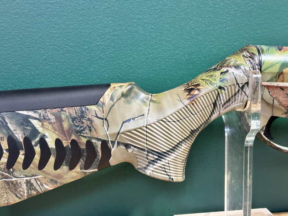 Benelli Vinci 12 ga Semi Auto Shotgun Realtree Camo 26" Missing Buttpad-img-2