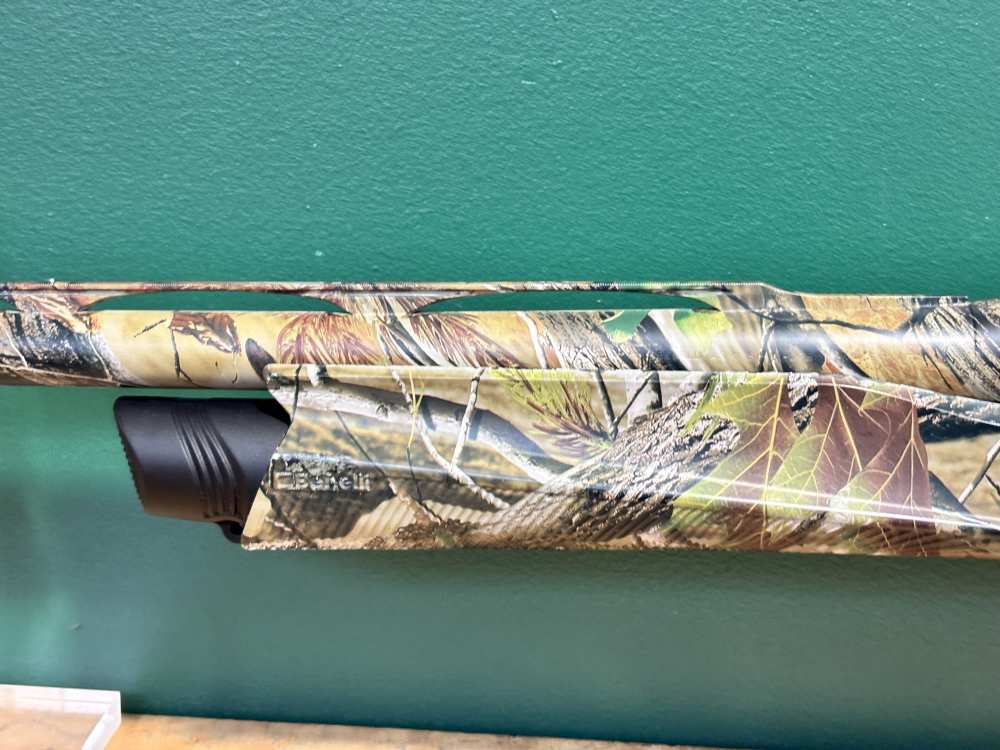 Benelli Vinci 12 ga Semi Auto Shotgun Realtree Camo 26" Missing Buttpad-img-11