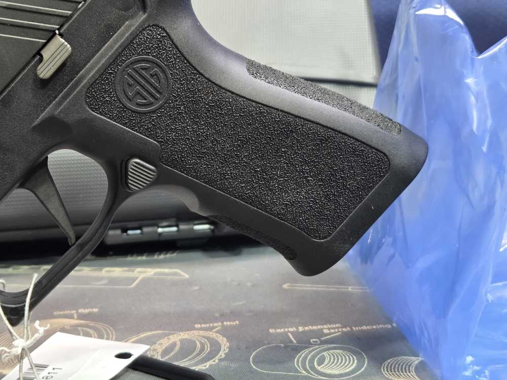 Sig Sauer M18X 9mm 3.9" Barrel X Grip w/ Romeo M17 Optic LNIB-img-4