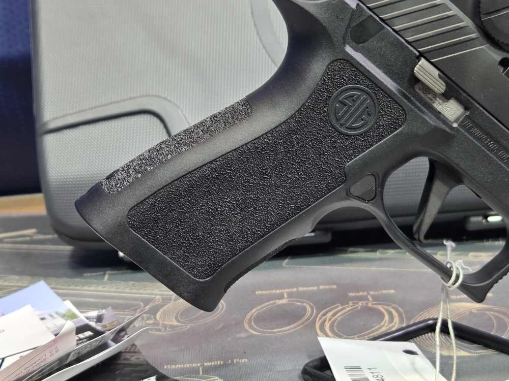 Sig Sauer M18X 9mm 3.9" Barrel X Grip w/ Romeo M17 Optic LNIB-img-8