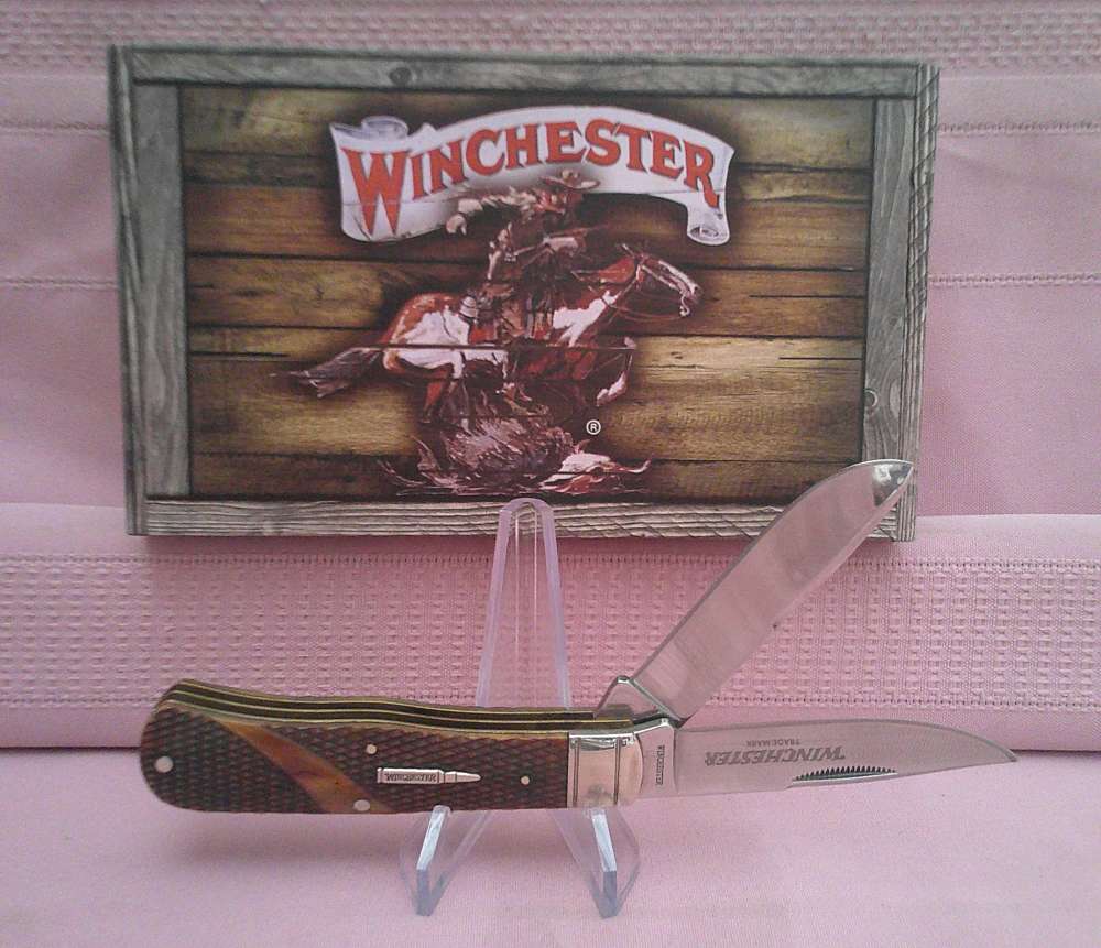 NIB Winchester WN29104C Cool Handle 2 Blade Trapper Bullet Knife is $175!-img-4