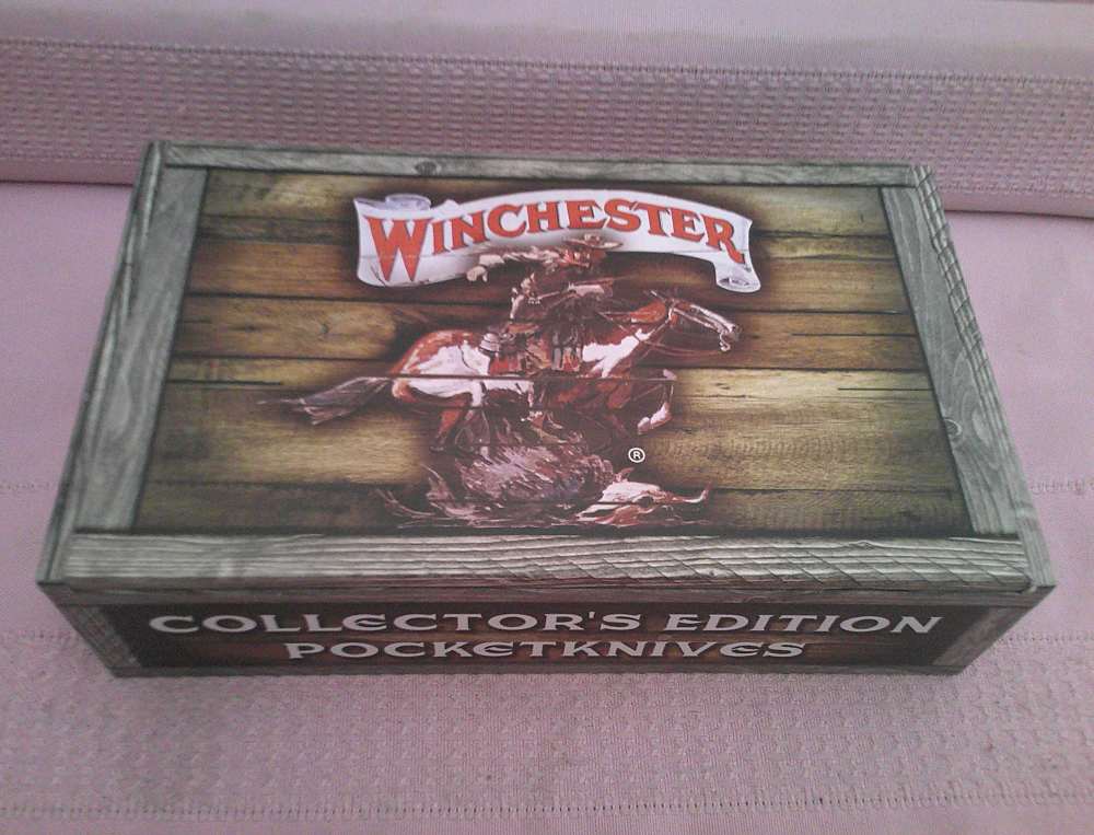 NIB Winchester WN29104C Cool Handle 2 Blade Trapper Bullet Knife is $175!-img-19
