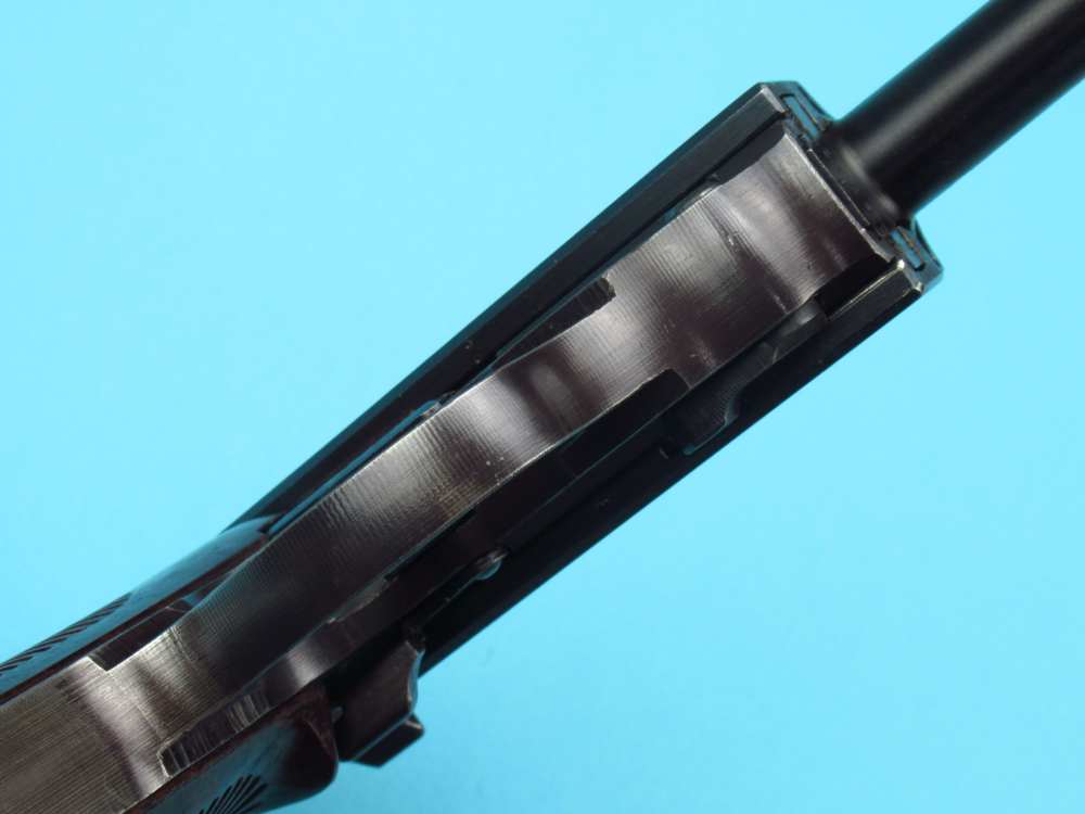 Very nice 1944 German WWII Walther P38 pistol 9mm Luger AC44 Mauser-img-61