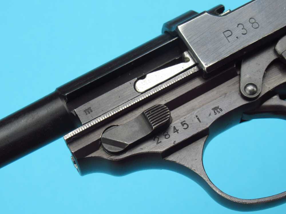 Very nice 1944 German WWII Walther P38 pistol 9mm Luger AC44 Mauser-img-71