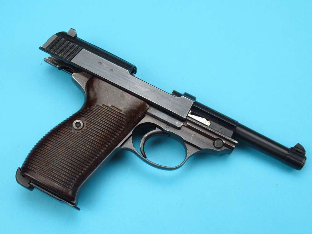 Very nice 1944 German WWII Walther P38 pistol 9mm Luger AC44 Mauser-img-72