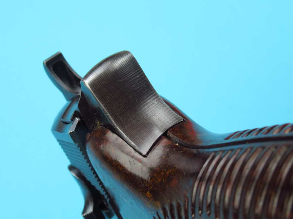 Very nice 1944 German WWII Walther P38 pistol 9mm Luger AC44 Mauser-img-34