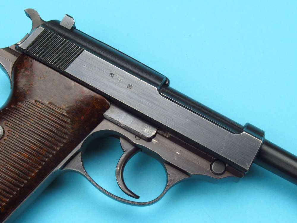 Very nice 1944 German WWII Walther P38 pistol 9mm Luger AC44 Mauser-img-42