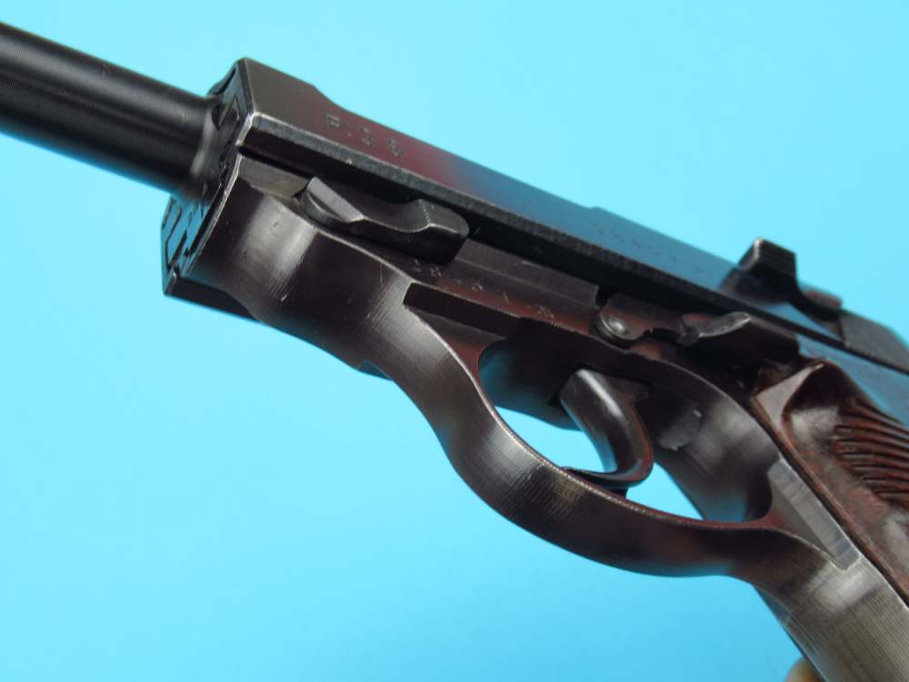 Very nice 1944 German WWII Walther P38 pistol 9mm Luger AC44 Mauser-img-29