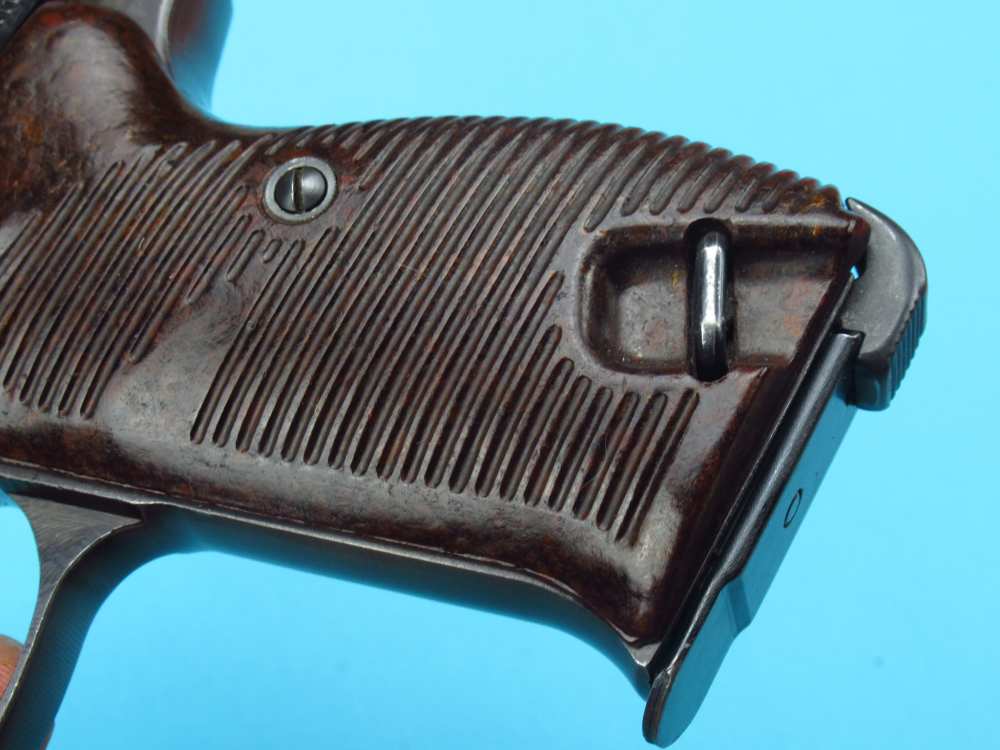 Very nice 1944 German WWII Walther P38 pistol 9mm Luger AC44 Mauser-img-21
