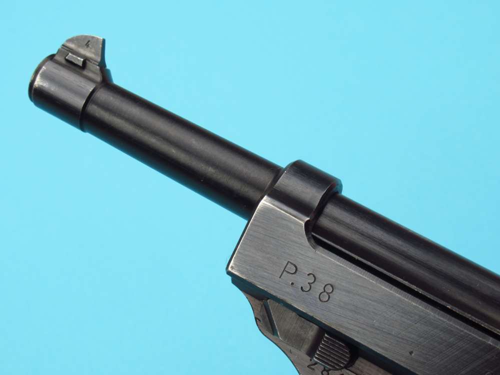 Very nice 1944 German WWII Walther P38 pistol 9mm Luger AC44 Mauser-img-9