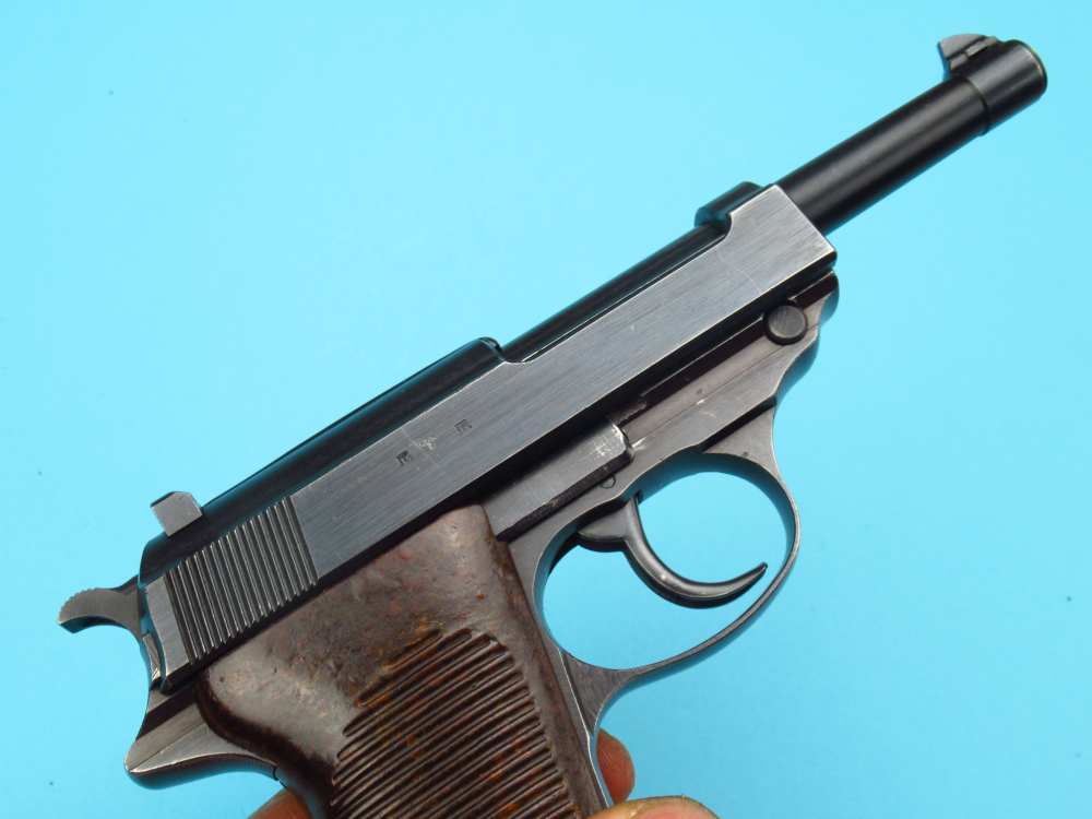 Very nice 1944 German WWII Walther P38 pistol 9mm Luger AC44 Mauser-img-121