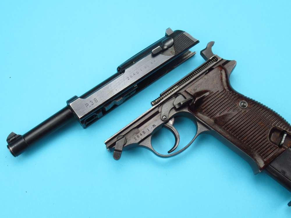 Very nice 1944 German WWII Walther P38 pistol 9mm Luger AC44 Mauser-img-77