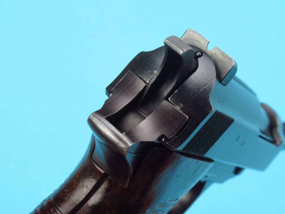 Very nice 1944 German WWII Walther P38 pistol 9mm Luger AC44 Mauser-img-64