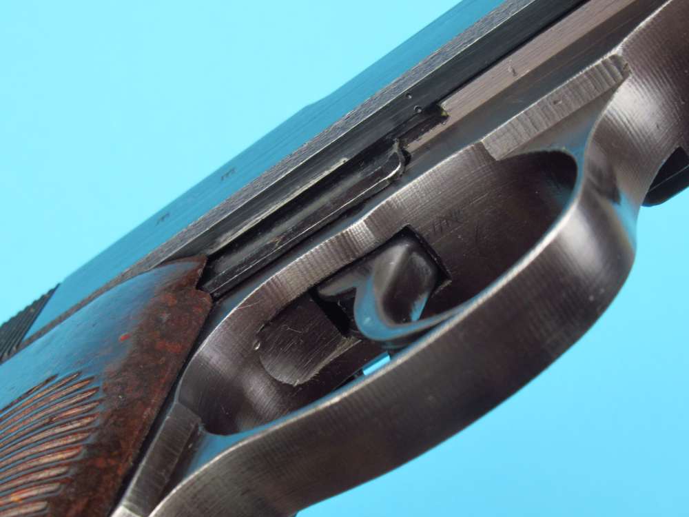Very nice 1944 German WWII Walther P38 pistol 9mm Luger AC44 Mauser-img-57