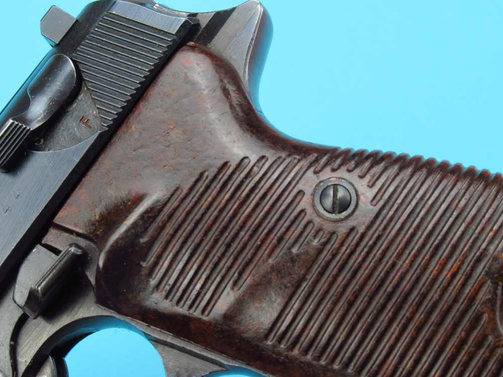Very nice 1944 German WWII Walther P38 pistol 9mm Luger AC44 Mauser-img-20