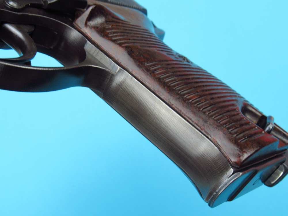 Very nice 1944 German WWII Walther P38 pistol 9mm Luger AC44 Mauser-img-30