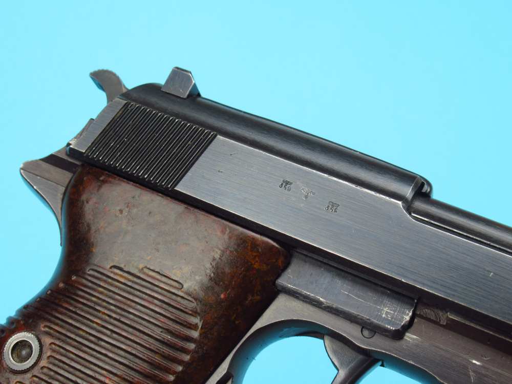 Very nice 1944 German WWII Walther P38 pistol 9mm Luger AC44 Mauser-img-50