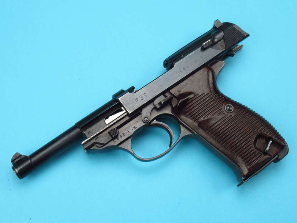 Very nice 1944 German WWII Walther P38 pistol 9mm Luger AC44 Mauser-img-70