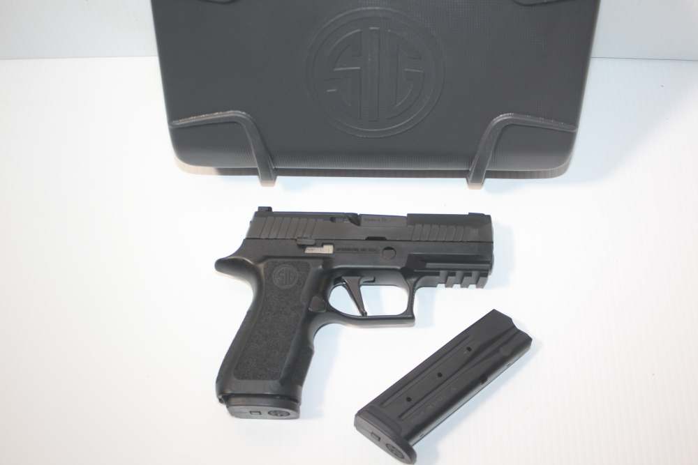 Sig Sauer P320 X-Compact 9mm Optics-Ready Semi-Auto Pistol w/2 15Rnd Mags-img-4