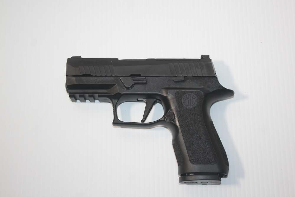 Sig Sauer P320 X-Compact 9mm Optics-Ready Semi-Auto Pistol w/2 15Rnd Mags-img-13